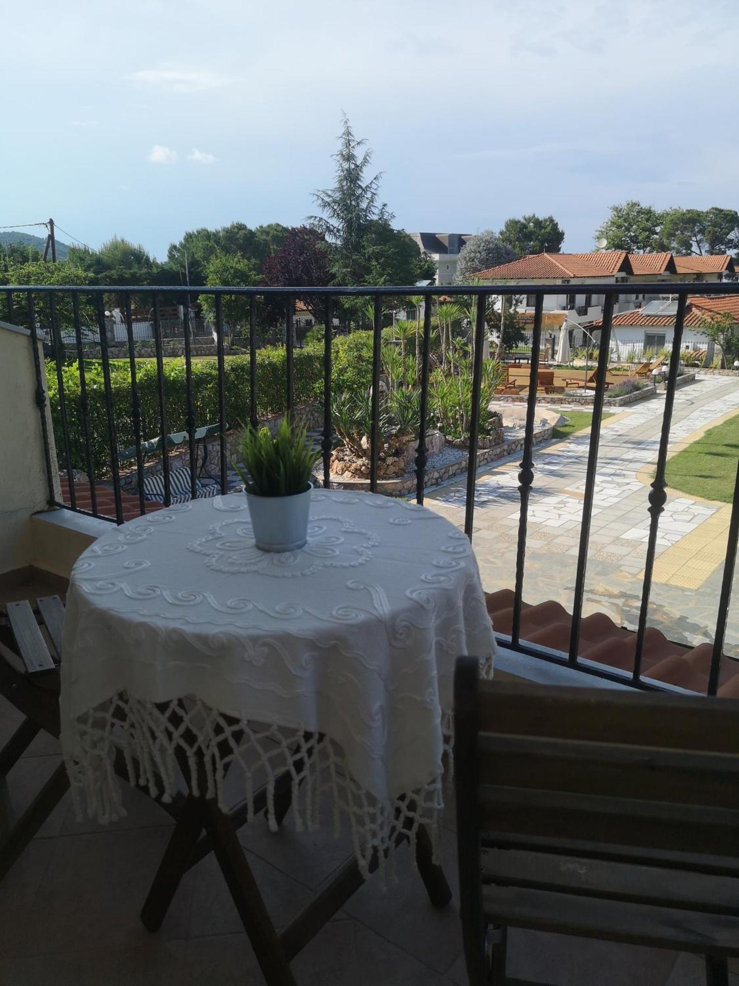 Makis Nest Apart-Hotel Vourvourou Esterno foto